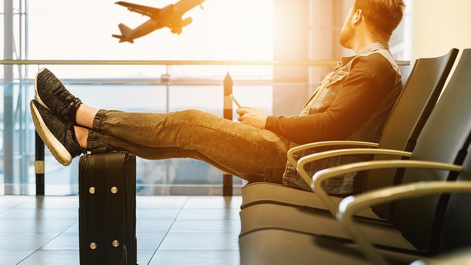 Editorial travel scene for finding cheap flights from paris from Paris