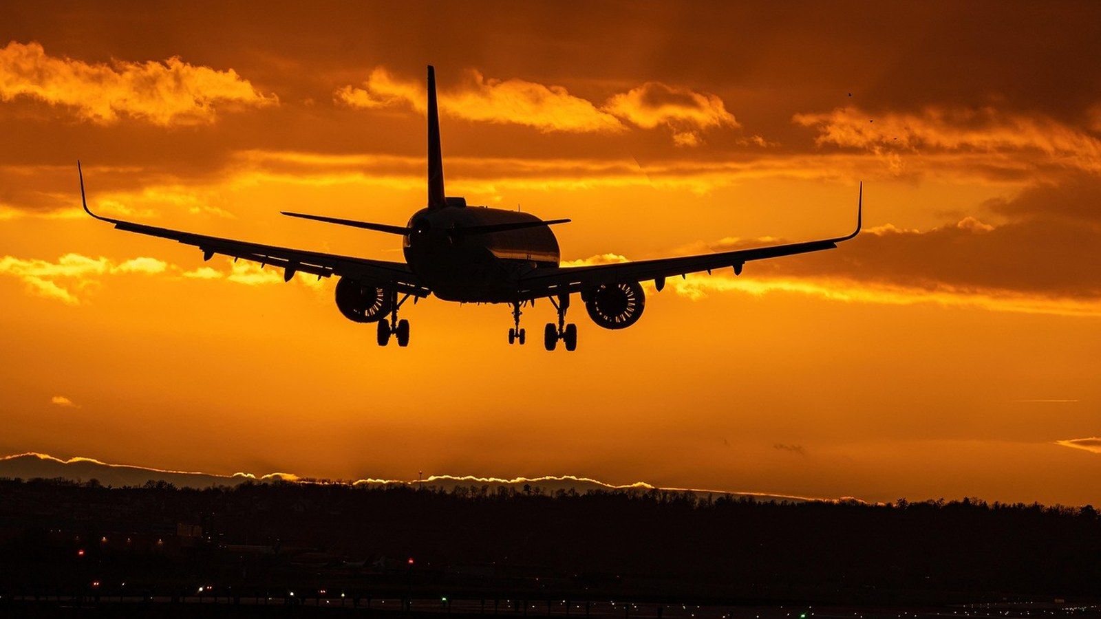 Editorial travel scene for finding low cost airlines from athens from Athens